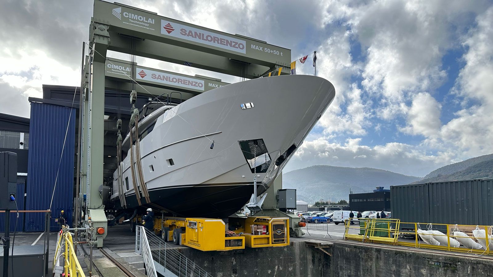 29m Sanlorenzo SL96A launches